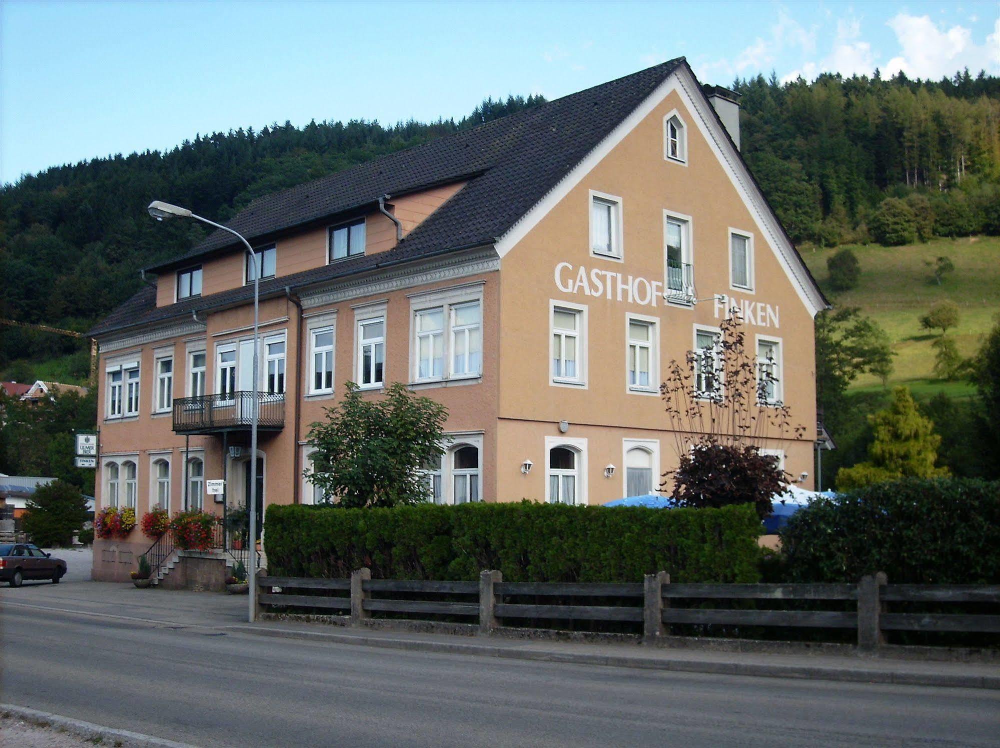 Gasthaus Finken Oppenau Exteriör bild
